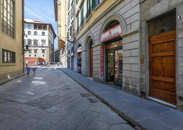 Signoria Stylish Suite In Florence